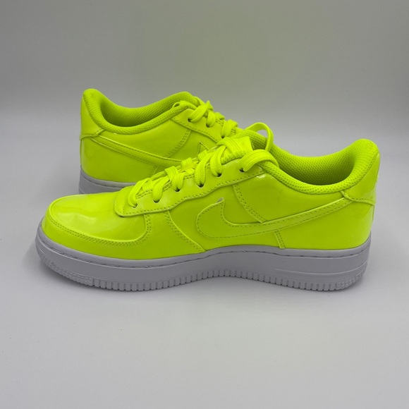 Nike Air Force 1 LV8 UV Women’s Shoes - Picture 2 of 8